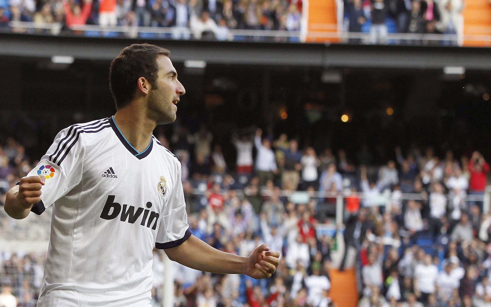 “滚球运动：成都三叉湖赛场引爆运动热潮”