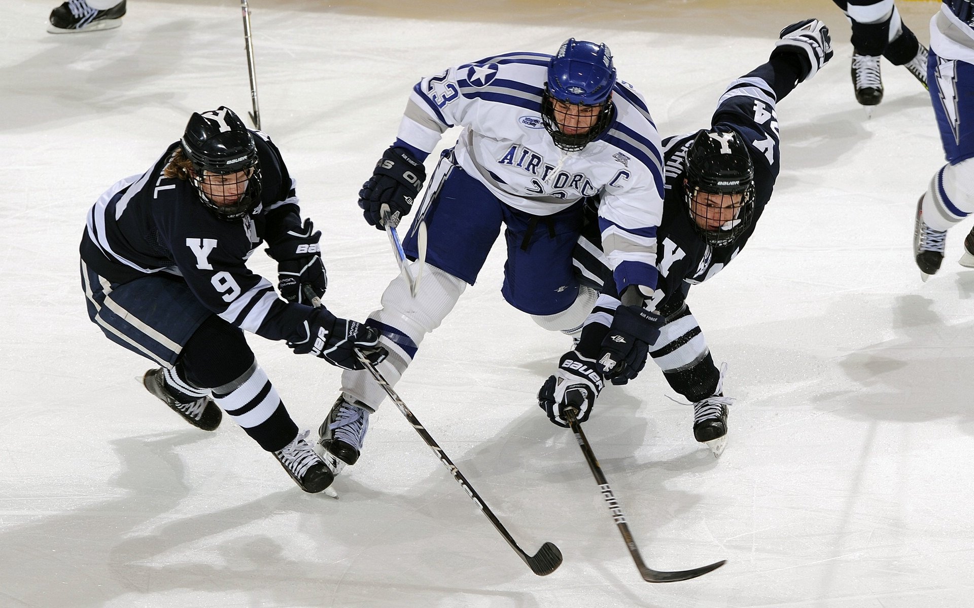 未来足球：智慧场馆实现全场自动能耗调节，绿色节能新标杆，智能化足球场