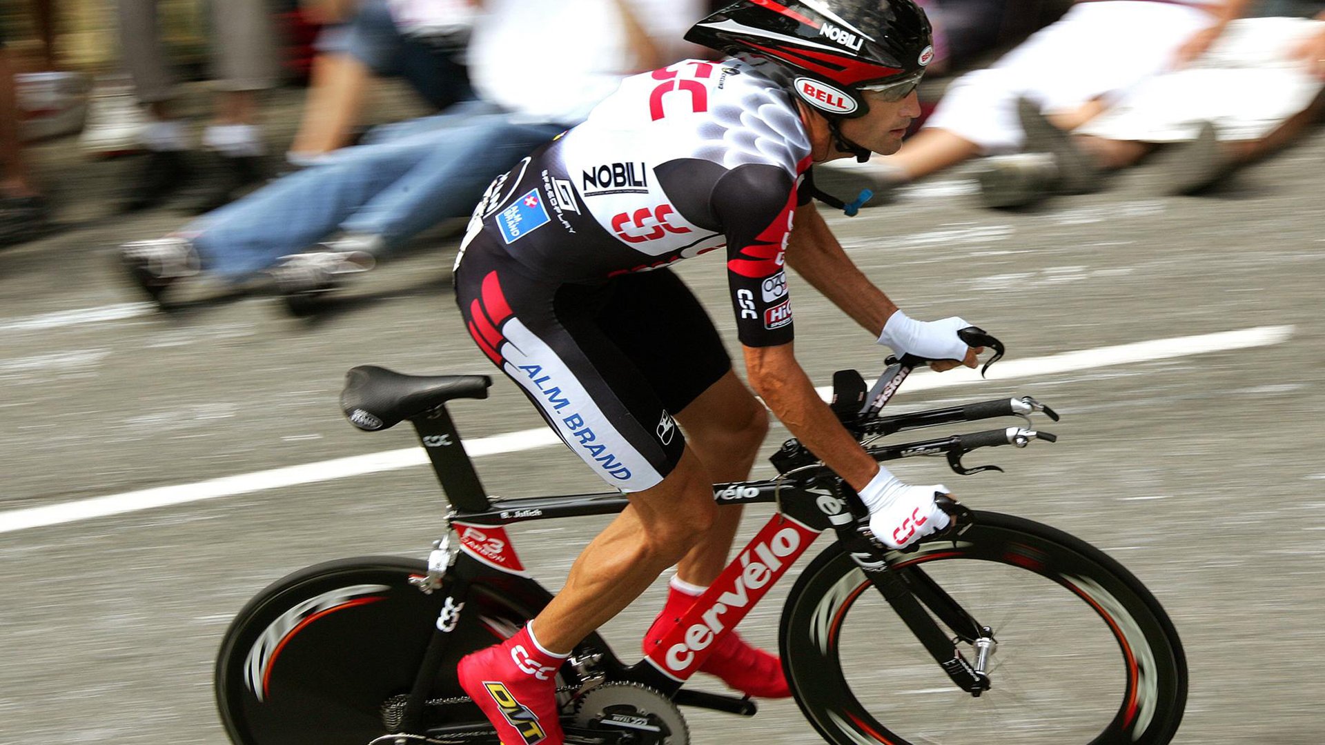 自由泳长距离荷兰展现耐力优势，自由泳比赛距离